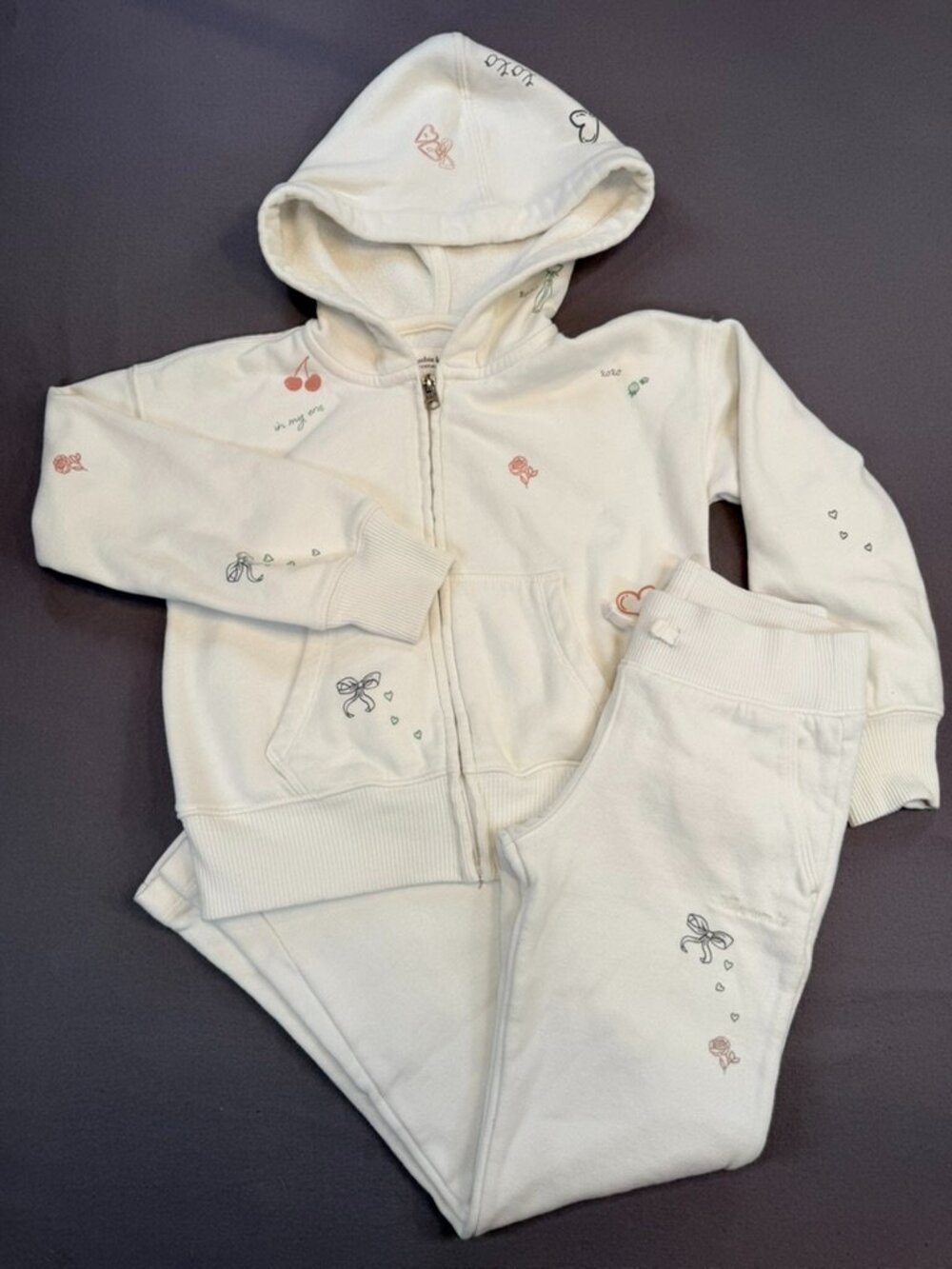 abercrombie kids girls sweatsuit size 7/8 w/bows and cherries (this season)